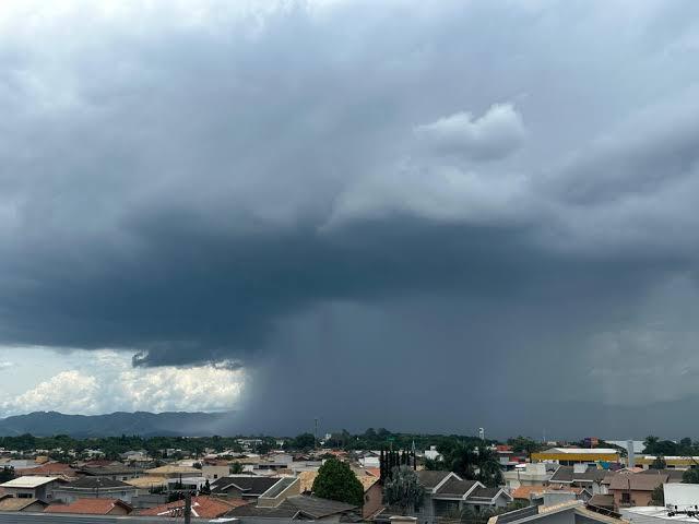 Vale do Paraíba segue em alerta do INMET para chuva e ventos de até 60 km/h