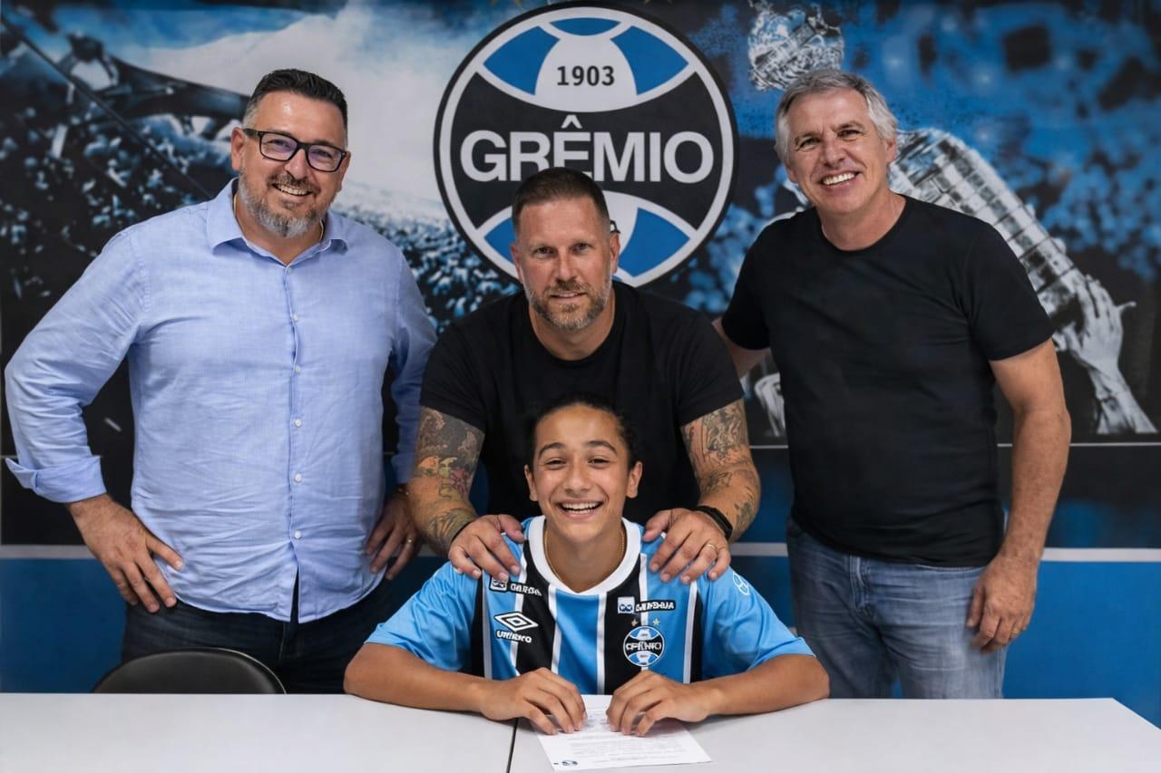 Talento da base: atleta do Pinda FC Sub-15 é transferido para o Grêmio